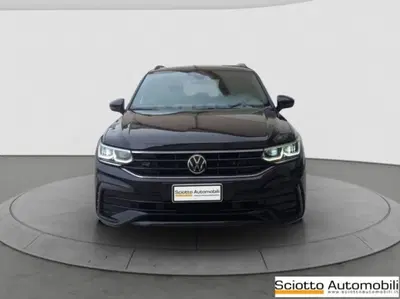 Volkswagen Tiguan 2.0 TDI 150 CV SCR DSG 4MOTION R-Line del 2022 usata a Messina