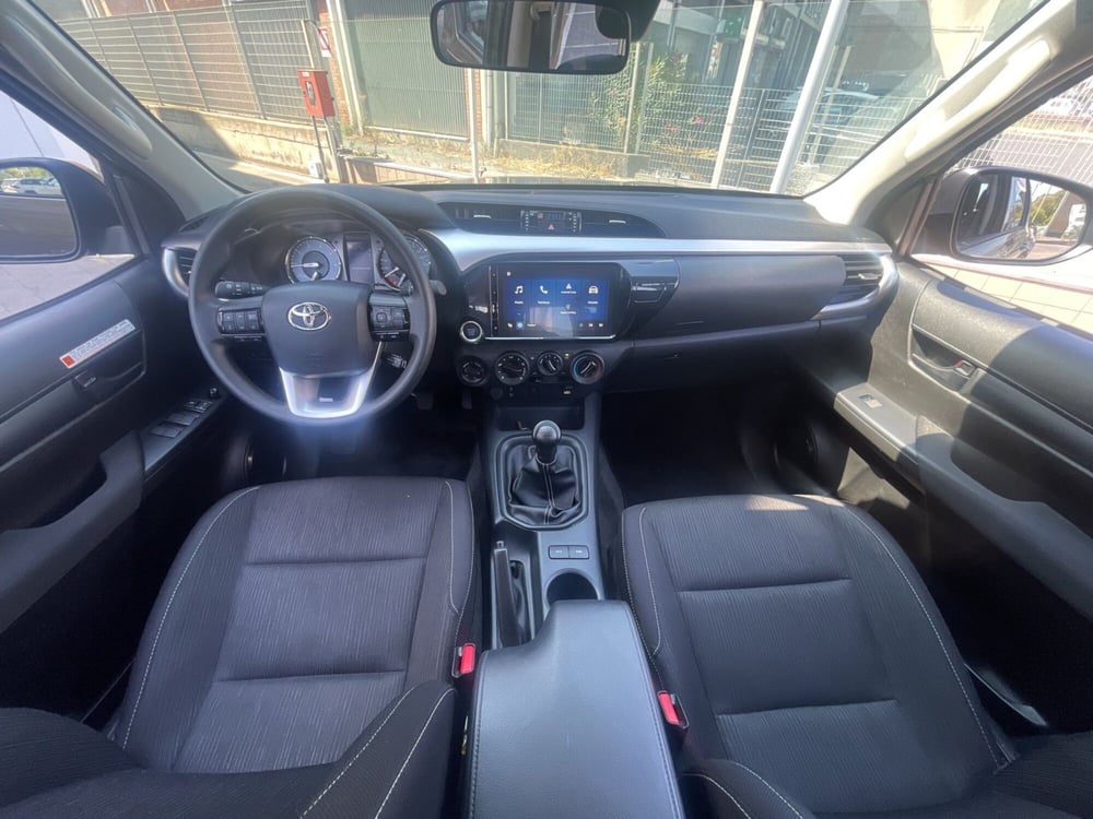 Toyota Hilux usata a Ragusa (10)