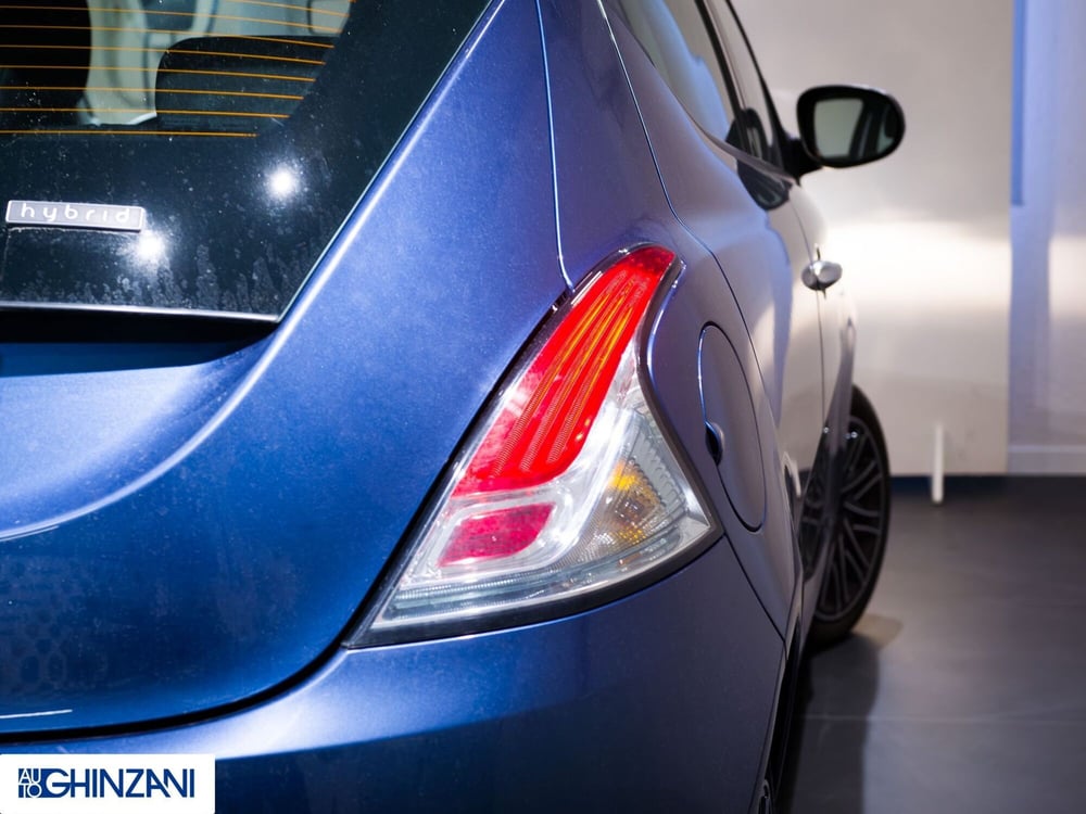Lancia Ypsilon usata a Bergamo (14)