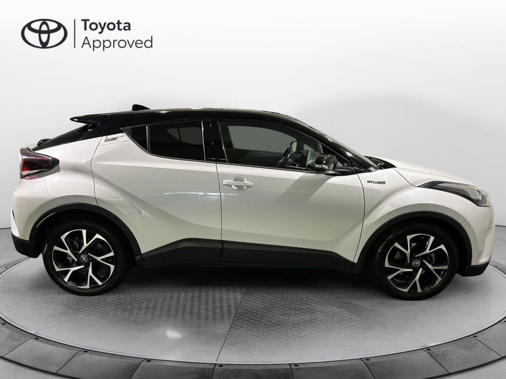 Toyota Toyota C-HR usata a Milano (14)