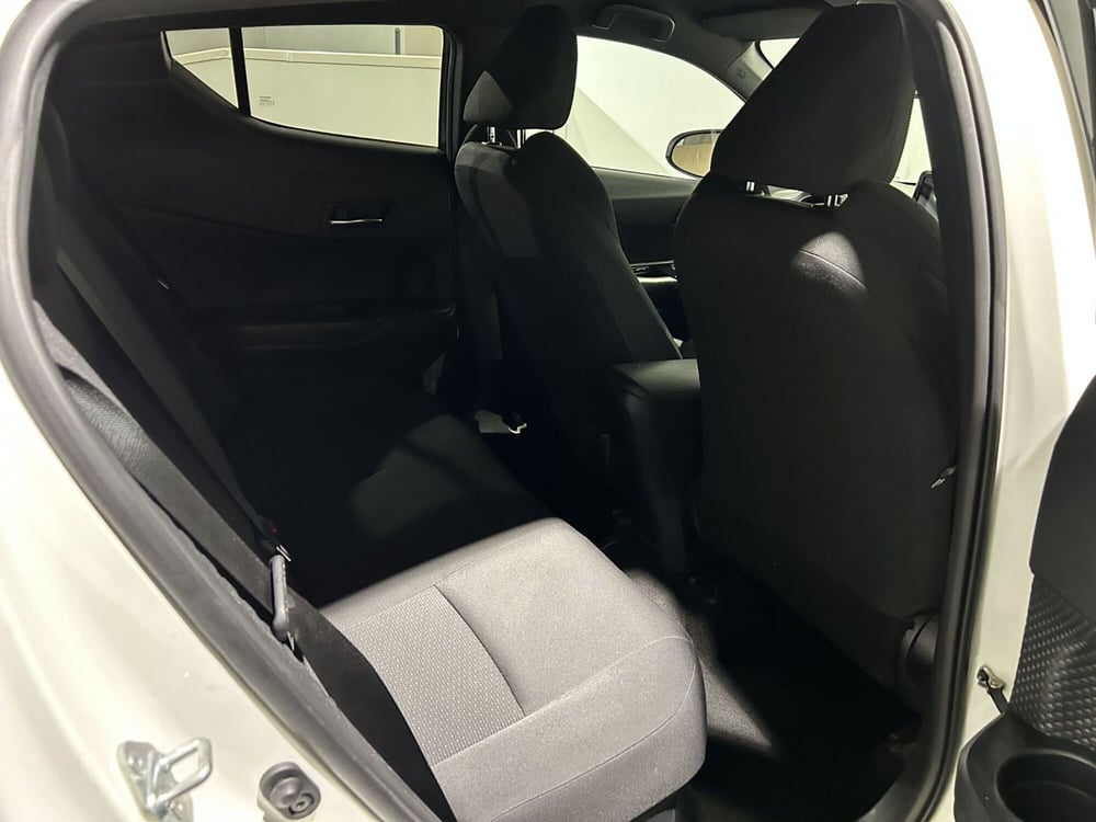 Toyota Toyota C-HR usata a Milano (8)