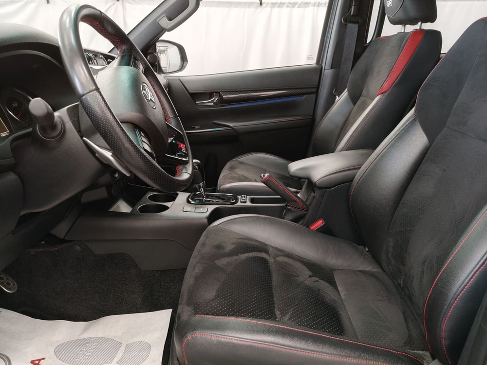 Toyota Hilux usata a Roma (15)