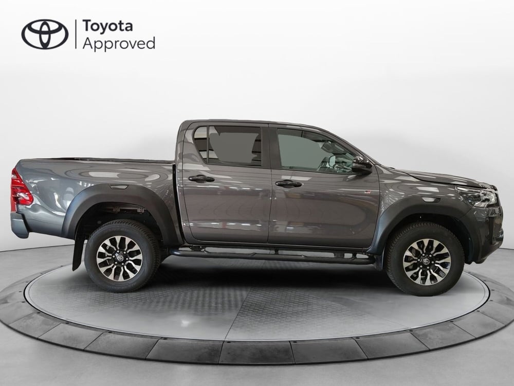 Toyota Hilux usata a Roma (18)