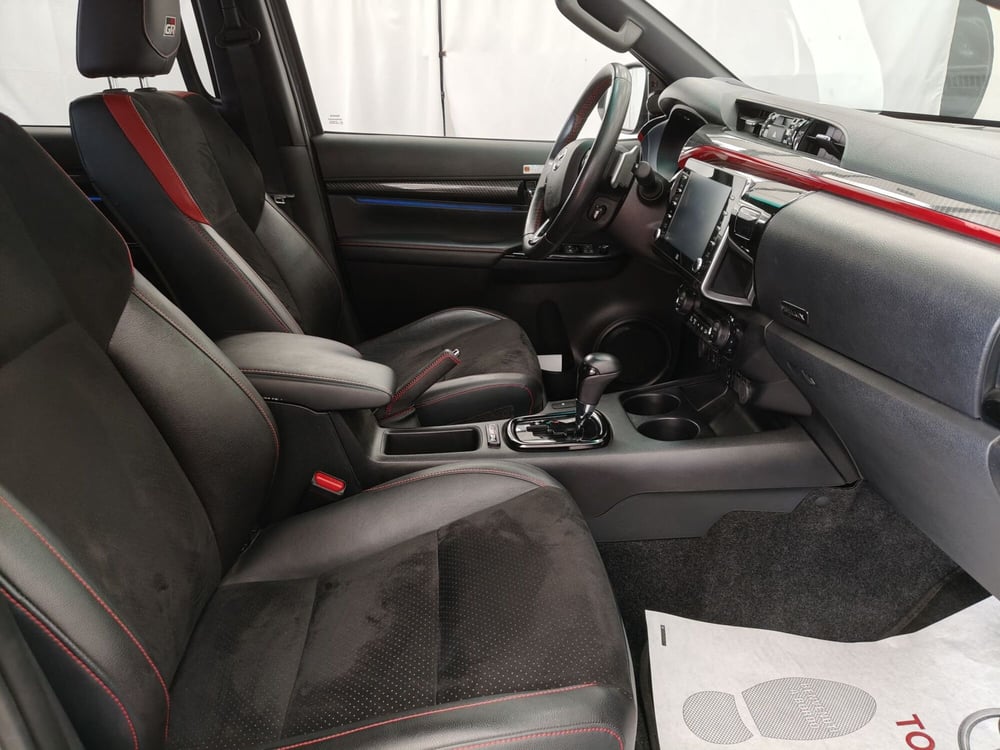 Toyota Hilux usata a Roma (6)