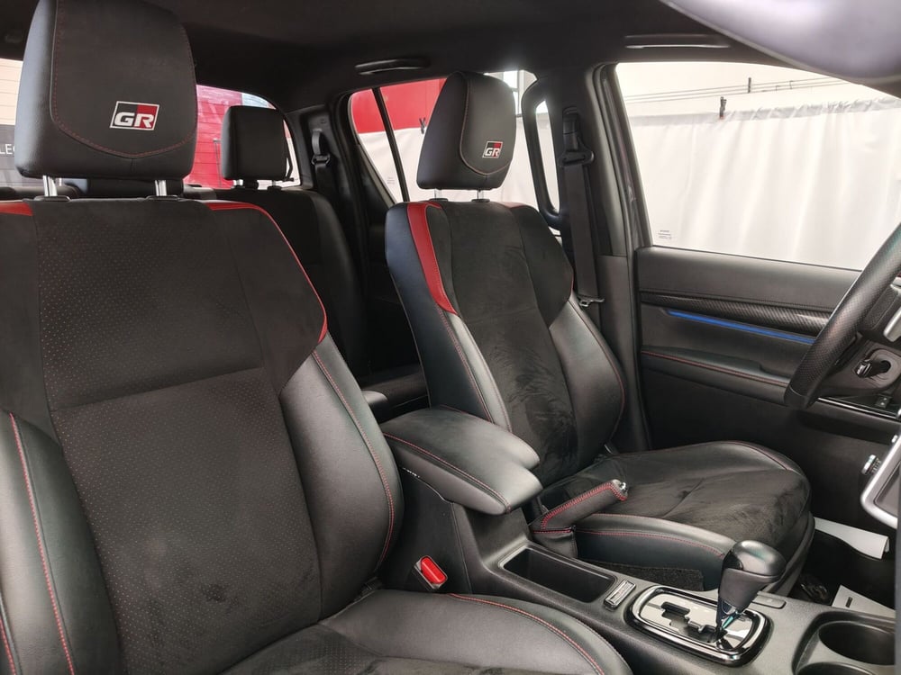 Toyota Hilux usata a Roma (7)