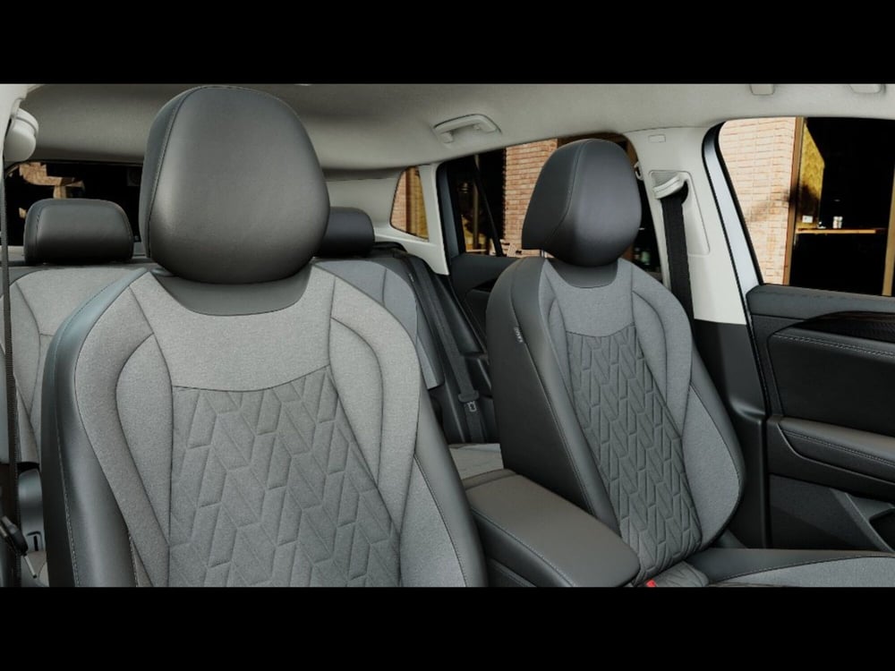 Volkswagen Tiguan nuova a Livorno (12)