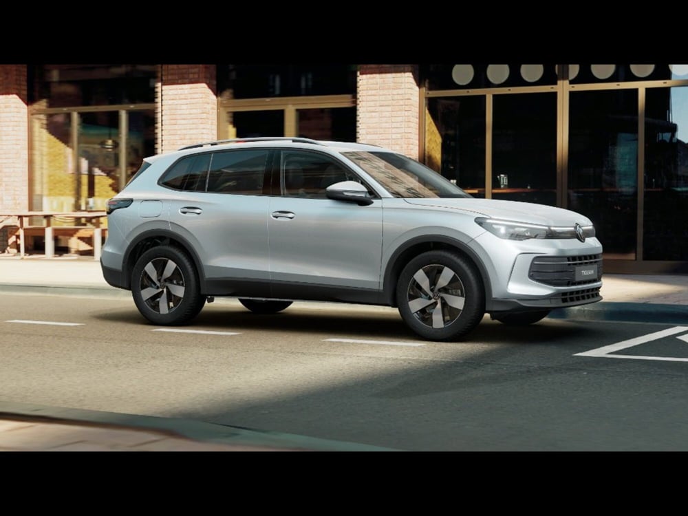 Volkswagen Tiguan nuova a Livorno (3)