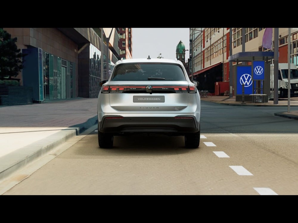 Volkswagen Tiguan nuova a Livorno (8)