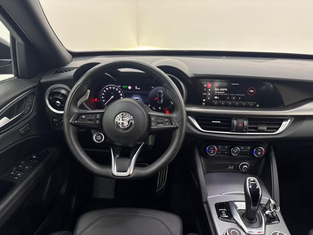 Alfa Romeo Stelvio usata a Como (13)