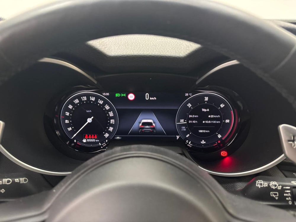 Alfa Romeo Stelvio usata a Como (15)
