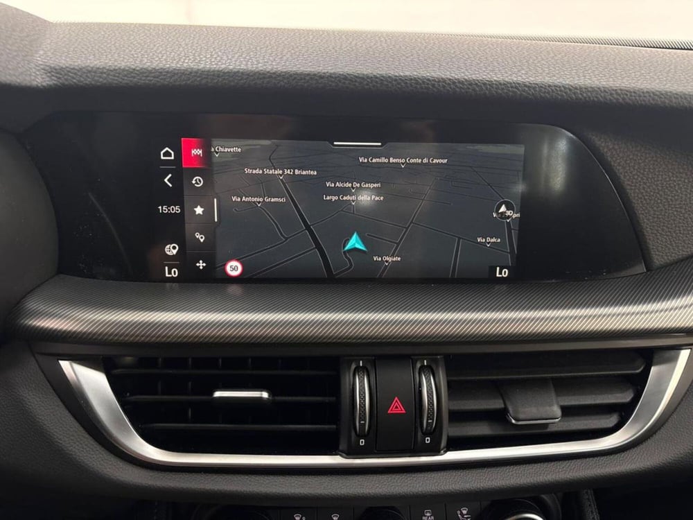 Alfa Romeo Stelvio usata a Como (19)
