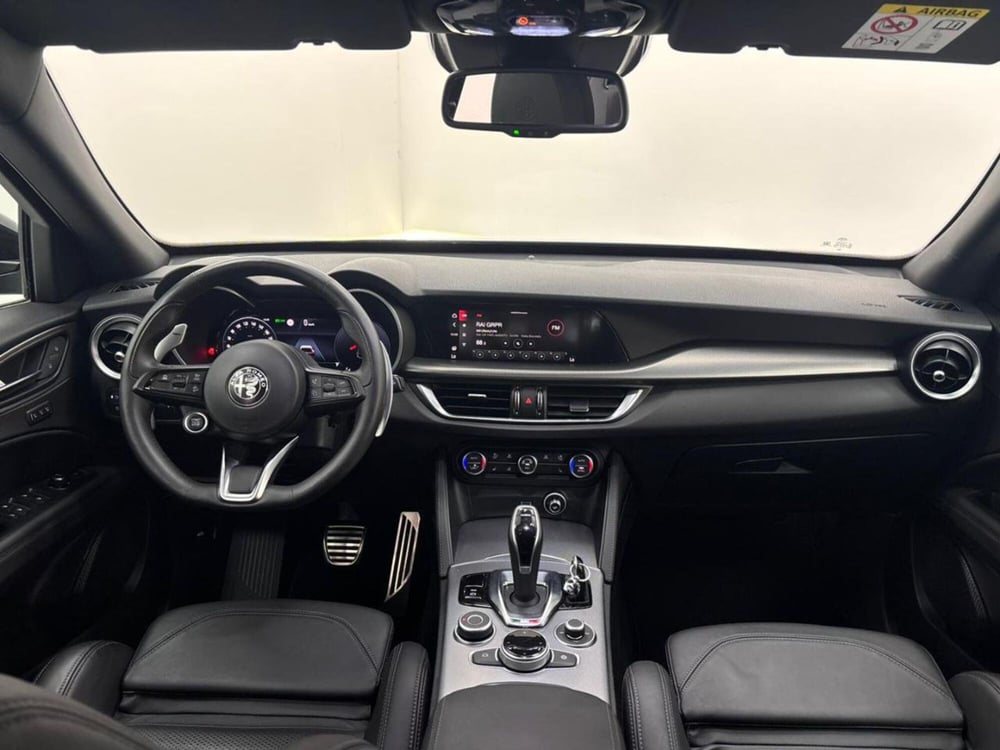 Alfa Romeo Stelvio usata a Como (4)