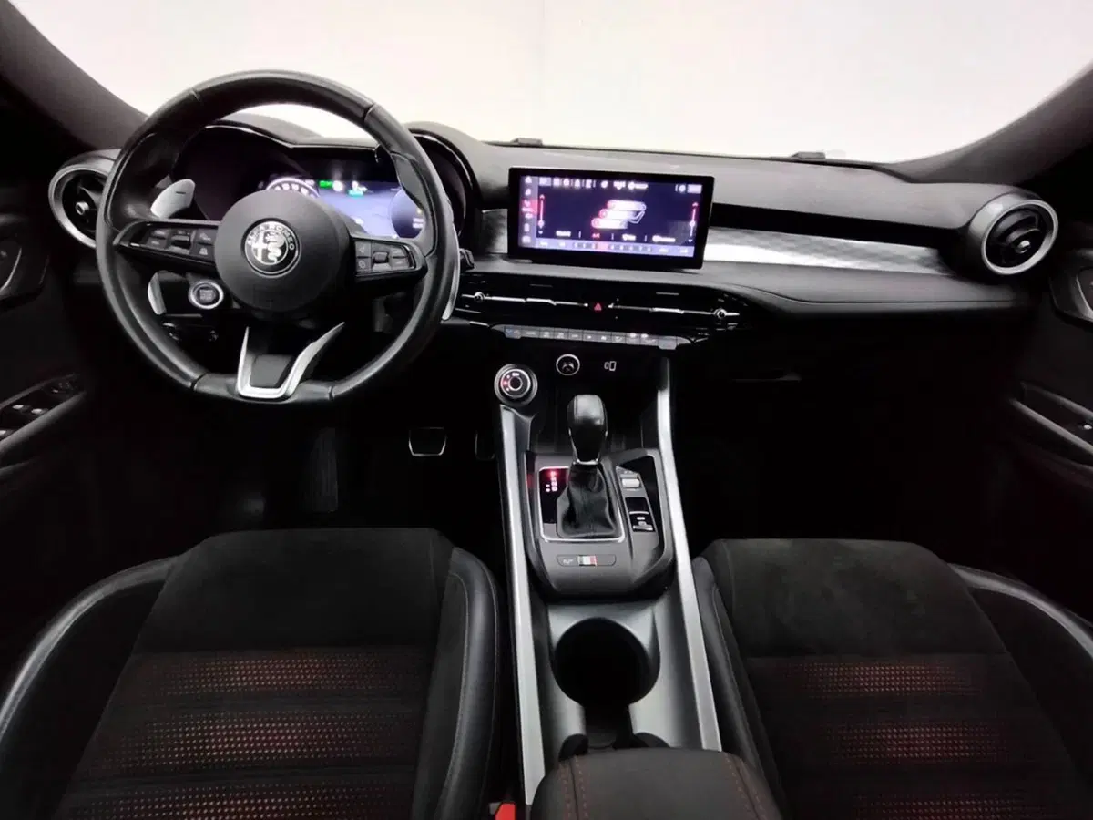 Alfa Romeo Tonale usata a Como (3)