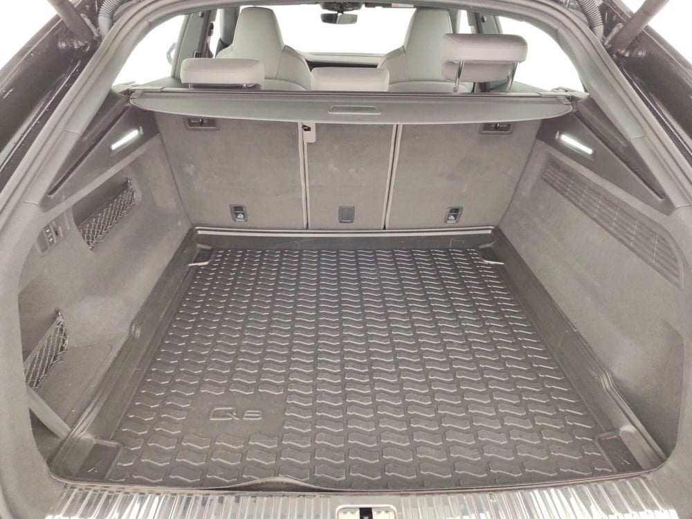 Audi Q8 Sportback usata a Massa-Carrara (19)