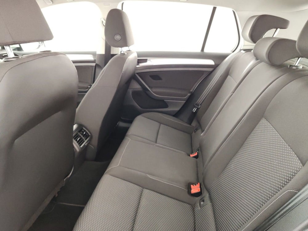Volkswagen Golf usata a Massa-Carrara (10)