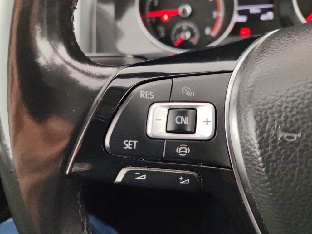 Volkswagen Golf usata a Massa-Carrara (15)