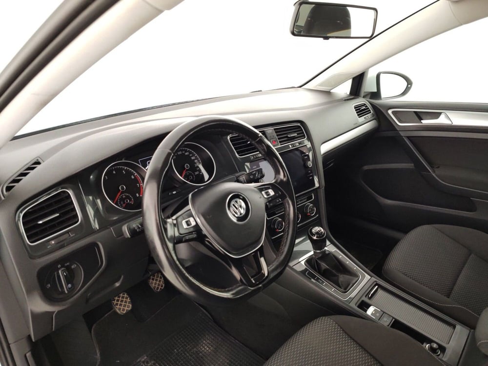 Volkswagen Golf usata a Massa-Carrara (8)