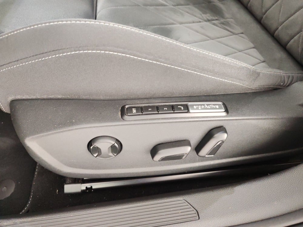 Volkswagen Golf usata a Massa-Carrara (9)