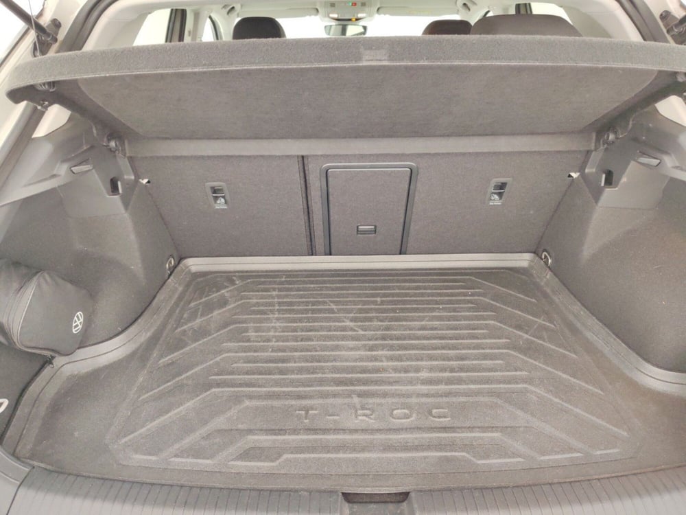 Volkswagen T-Roc usata a Massa-Carrara (15)