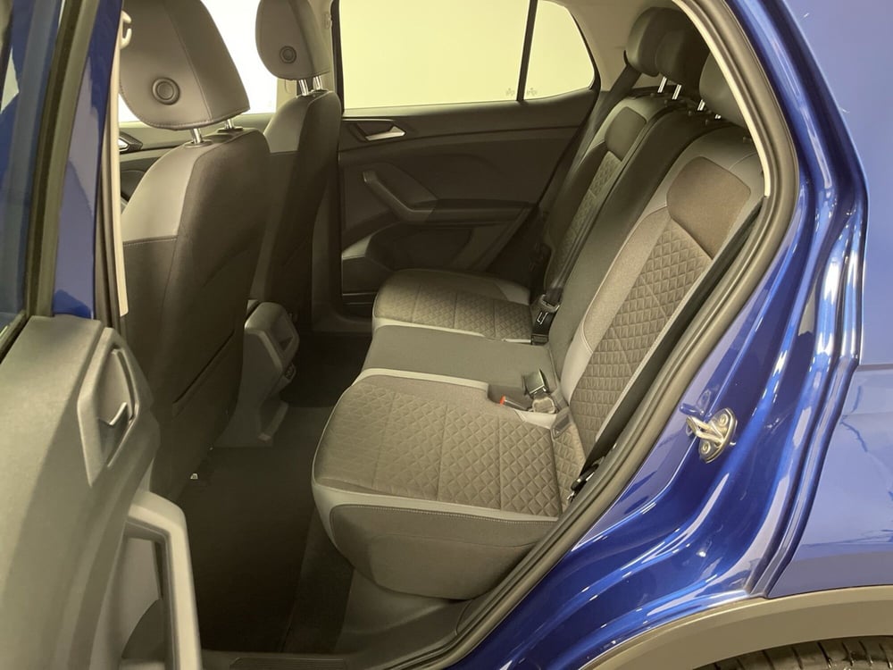 Volkswagen T-Cross usata a Varese (11)