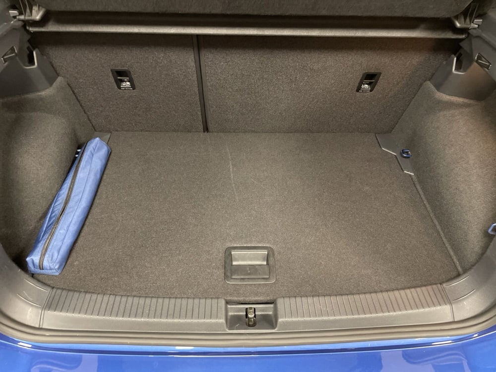 Volkswagen T-Cross usata a Varese (12)