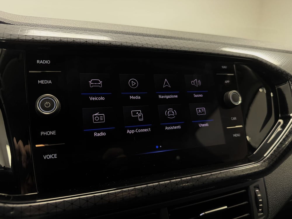 Volkswagen T-Cross usata a Varese (14)