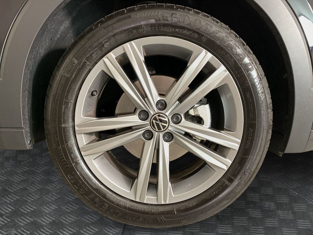 Volkswagen T-Cross usata a Varese (7)