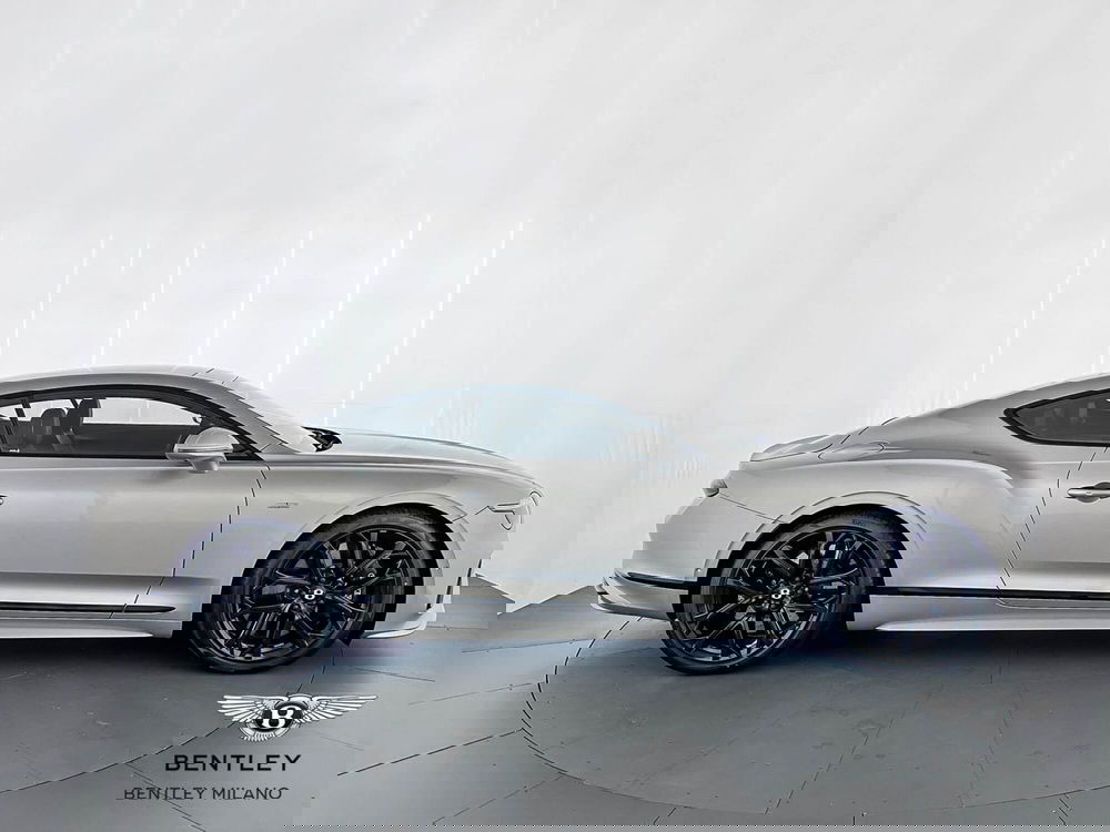 Bentley Continental GT nuova a Milano (4)