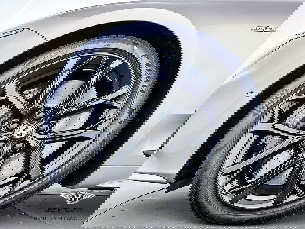 Bentley Continental GT nuova a Milano (8)