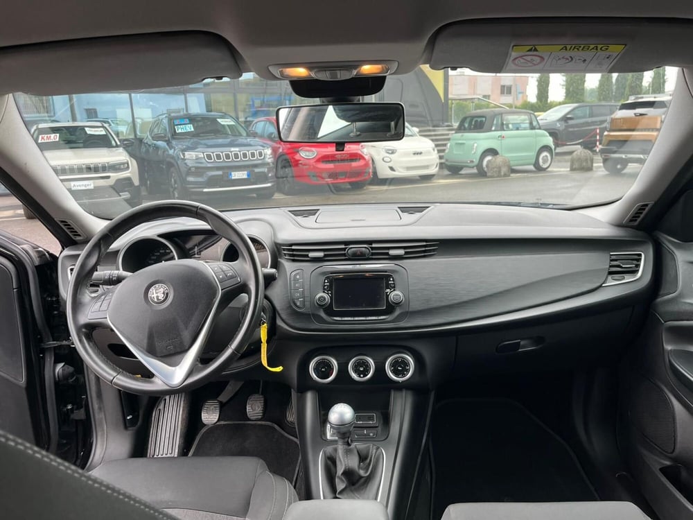 Alfa Romeo Giulietta usata a Lucca (12)
