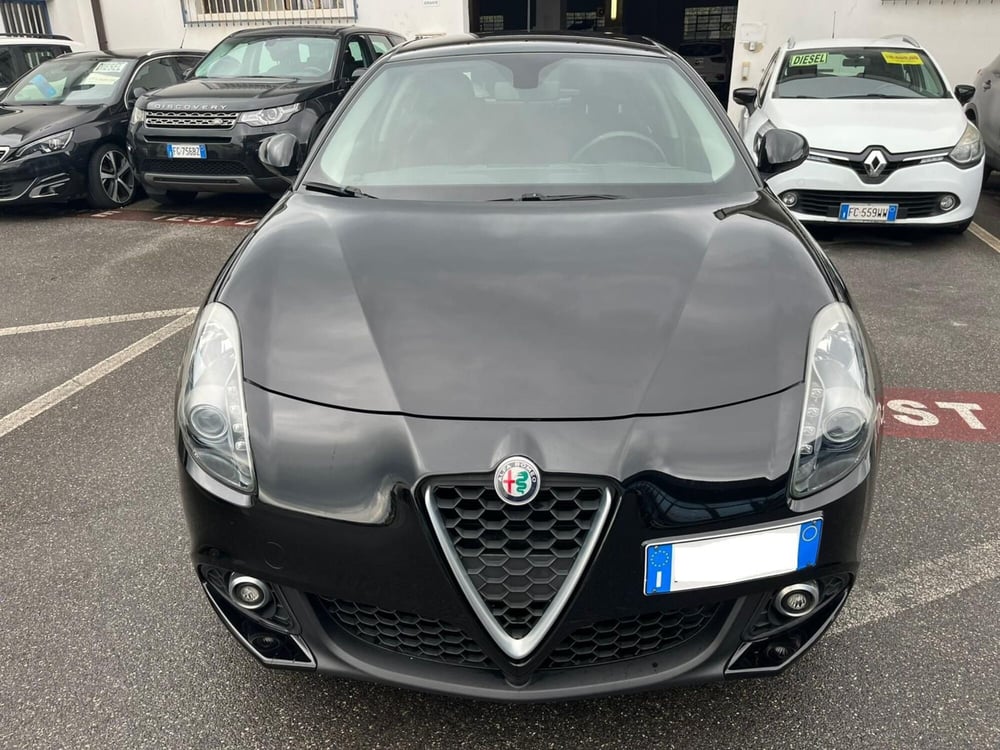 Alfa Romeo Giulietta usata a Lucca (2)