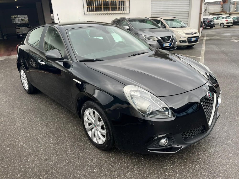 Alfa Romeo Giulietta usata a Lucca (3)