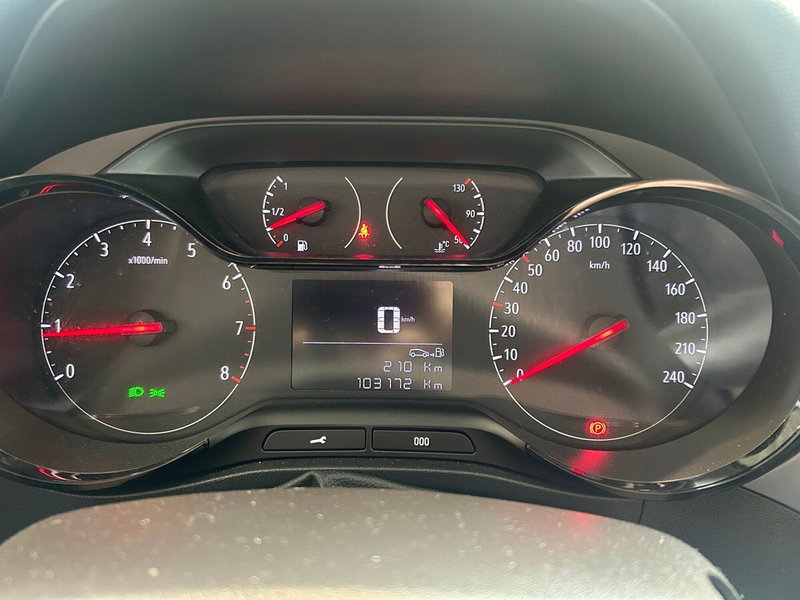 Opel Crossland X usata a Torino (12)