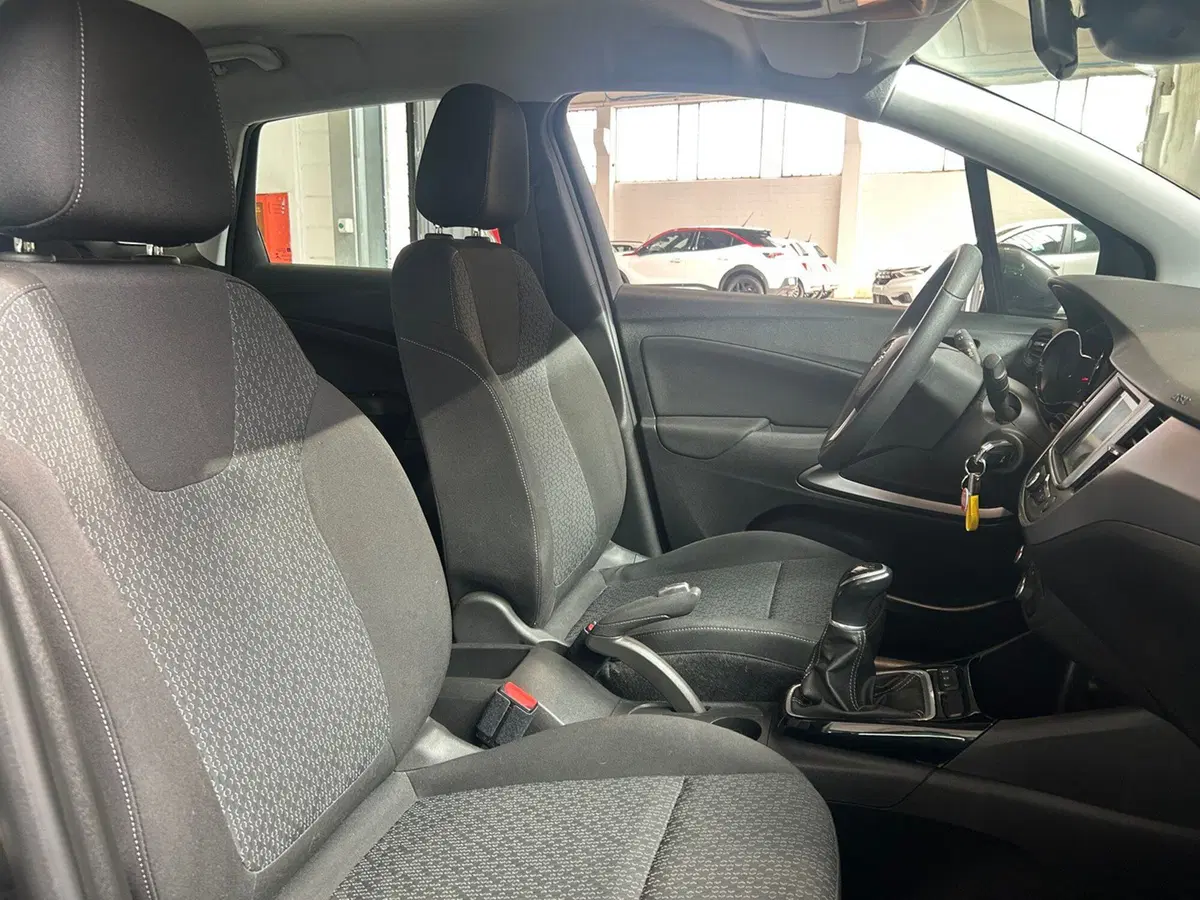 Opel Crossland X usata a Torino (15)