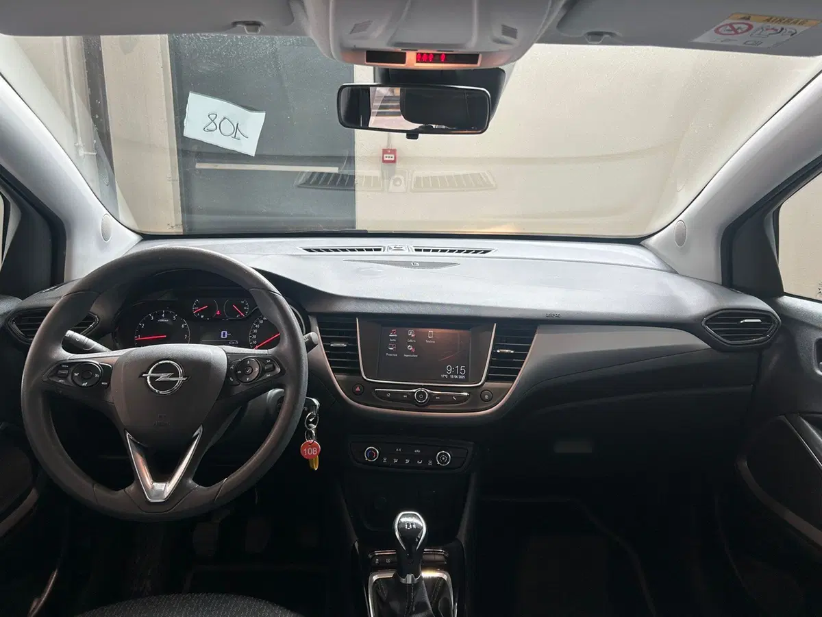 Opel Crossland X usata a Torino (7)