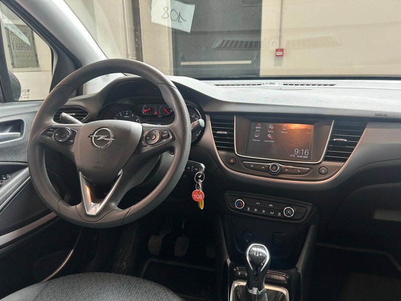 Opel Crossland X usata a Torino (9)