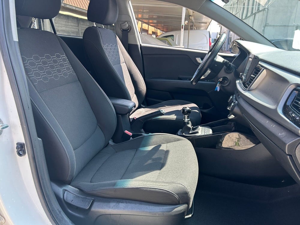 Kia Rio usata a Torino (15)