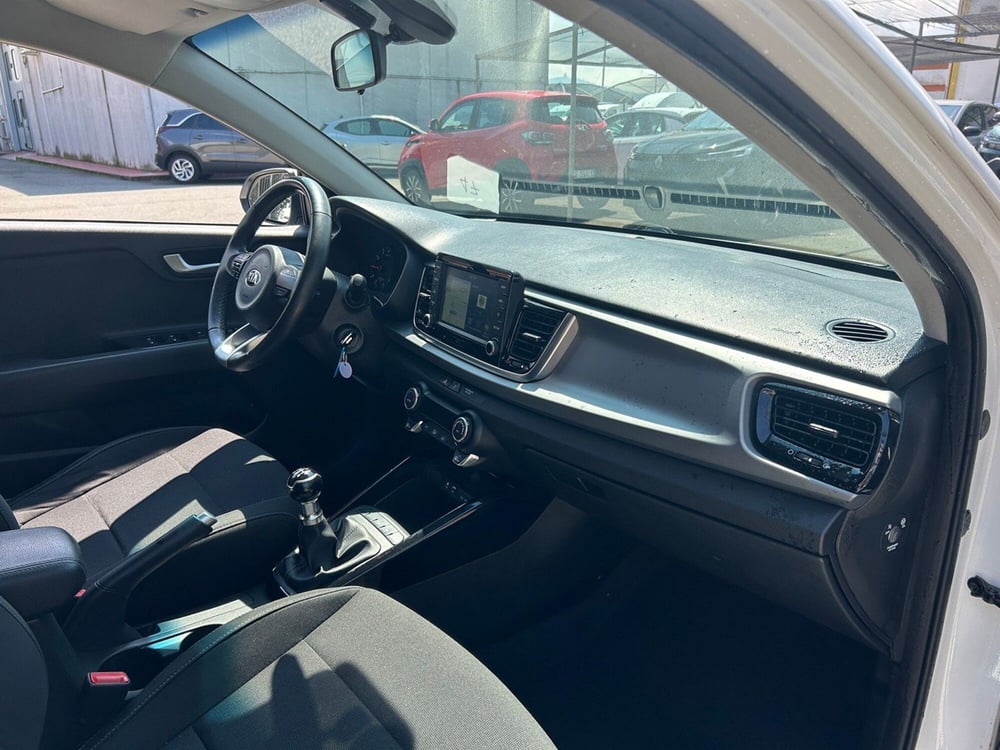 Kia Rio usata a Torino (16)