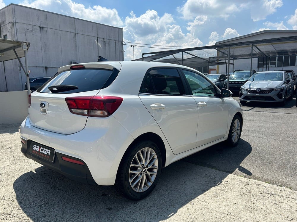 Kia Rio usata a Torino (4)