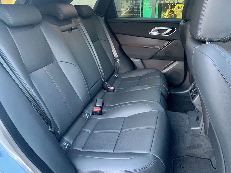 Land Rover Range Rover Velar usata a Bari (5)