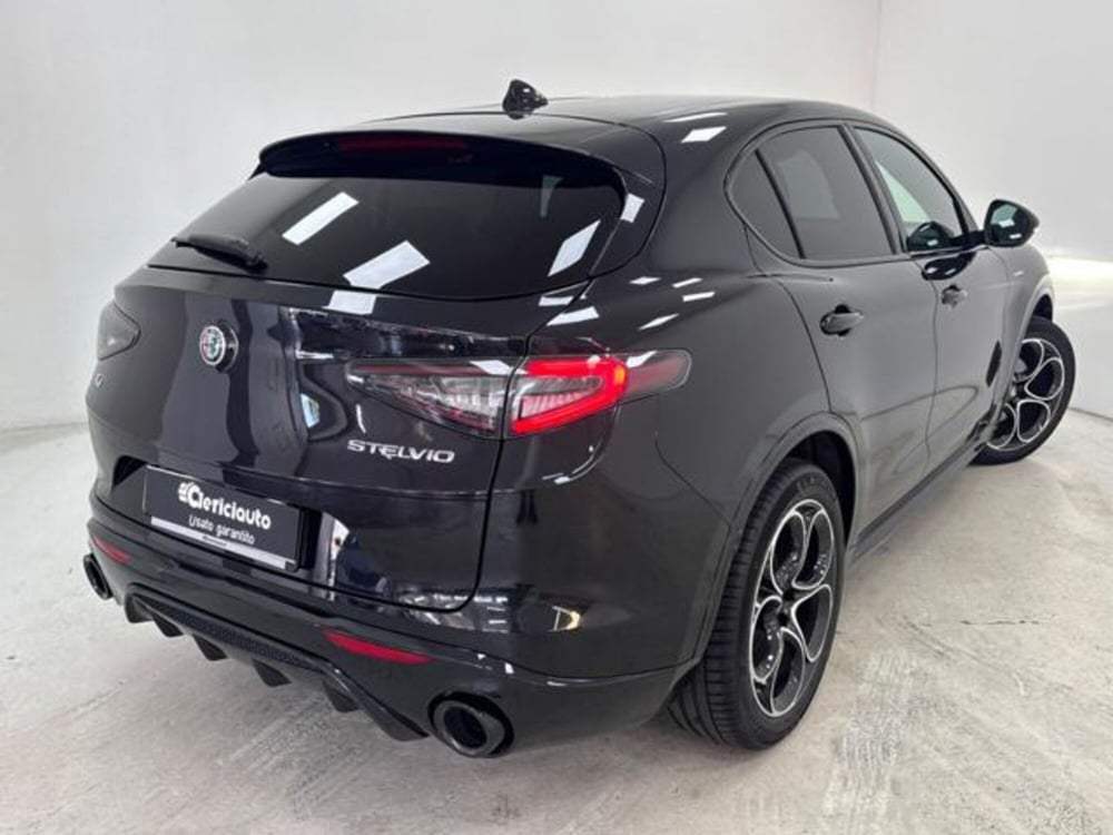 Alfa Romeo Stelvio usata a Como (2)