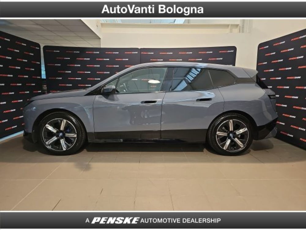 BMW iX usata a Bologna (3)