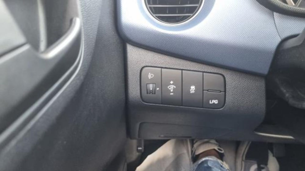 Hyundai i10 usata a Savona (7)