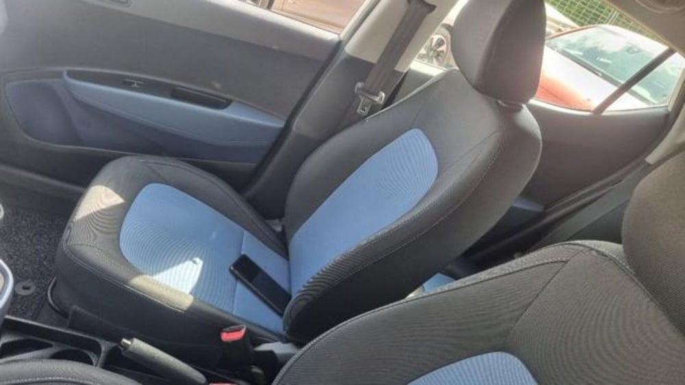 Hyundai i10 usata a Savona (8)
