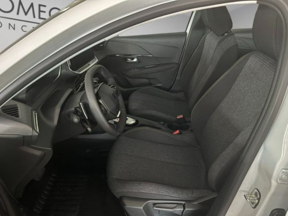 Peugeot 208 nuova a Perugia (9)