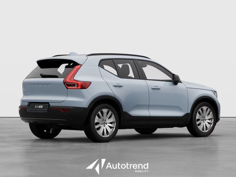 Volvo EX40 nuova a Bari (2)