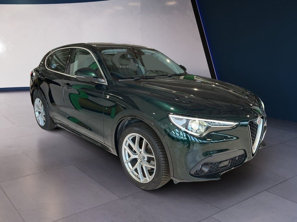 Alfa Romeo Stelvio usata a Torino (3)
