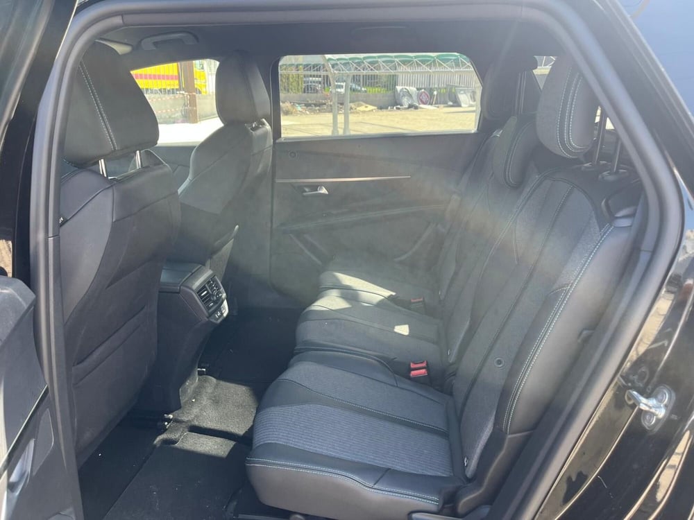 Peugeot 5008 usata a Milano (13)