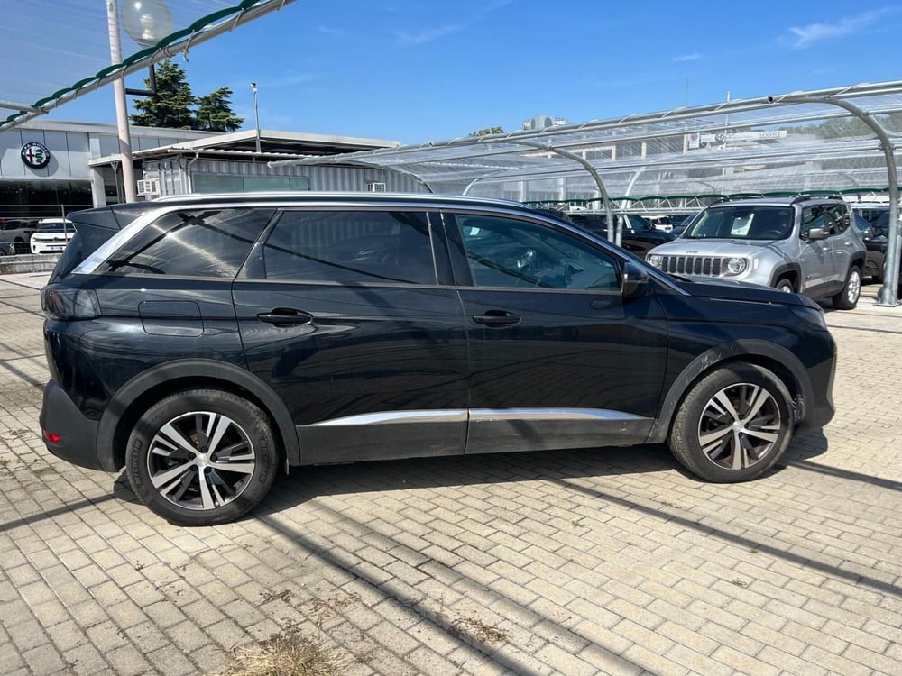 Peugeot 5008 usata a Milano (4)