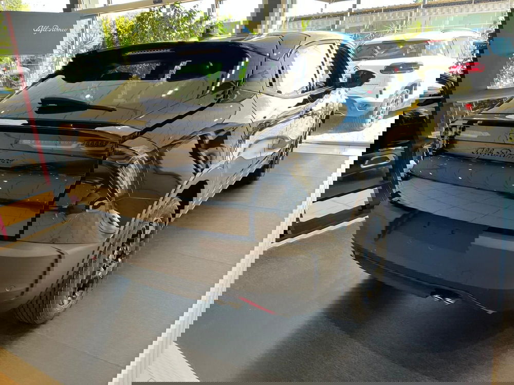 Alfa Romeo Junior nuova a Milano (7)